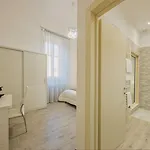 Alojamento de Acomodação e Pequeno-almoço Hotiday Gianmarti 4*