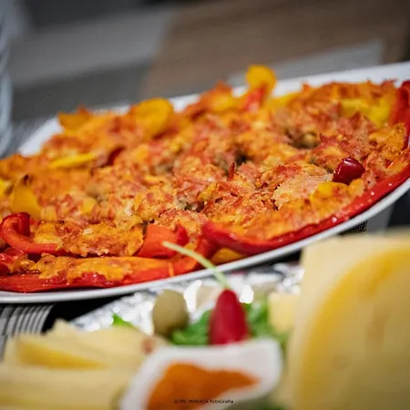 Alojamento de Acomodação e Pequeno-almoço Hotiday Gianmarti 4*