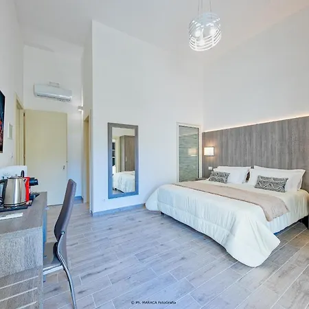 Bed and Breakfast Hotiday Gianmarti Λέτσε