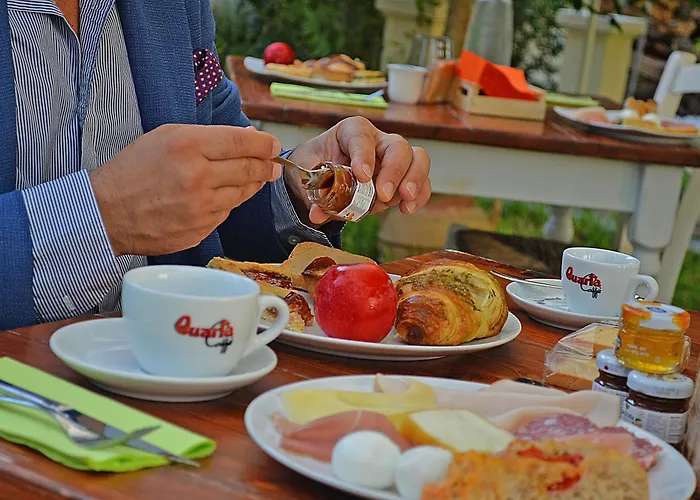 Bed & Breakfast Hotiday Gianmarti 4*